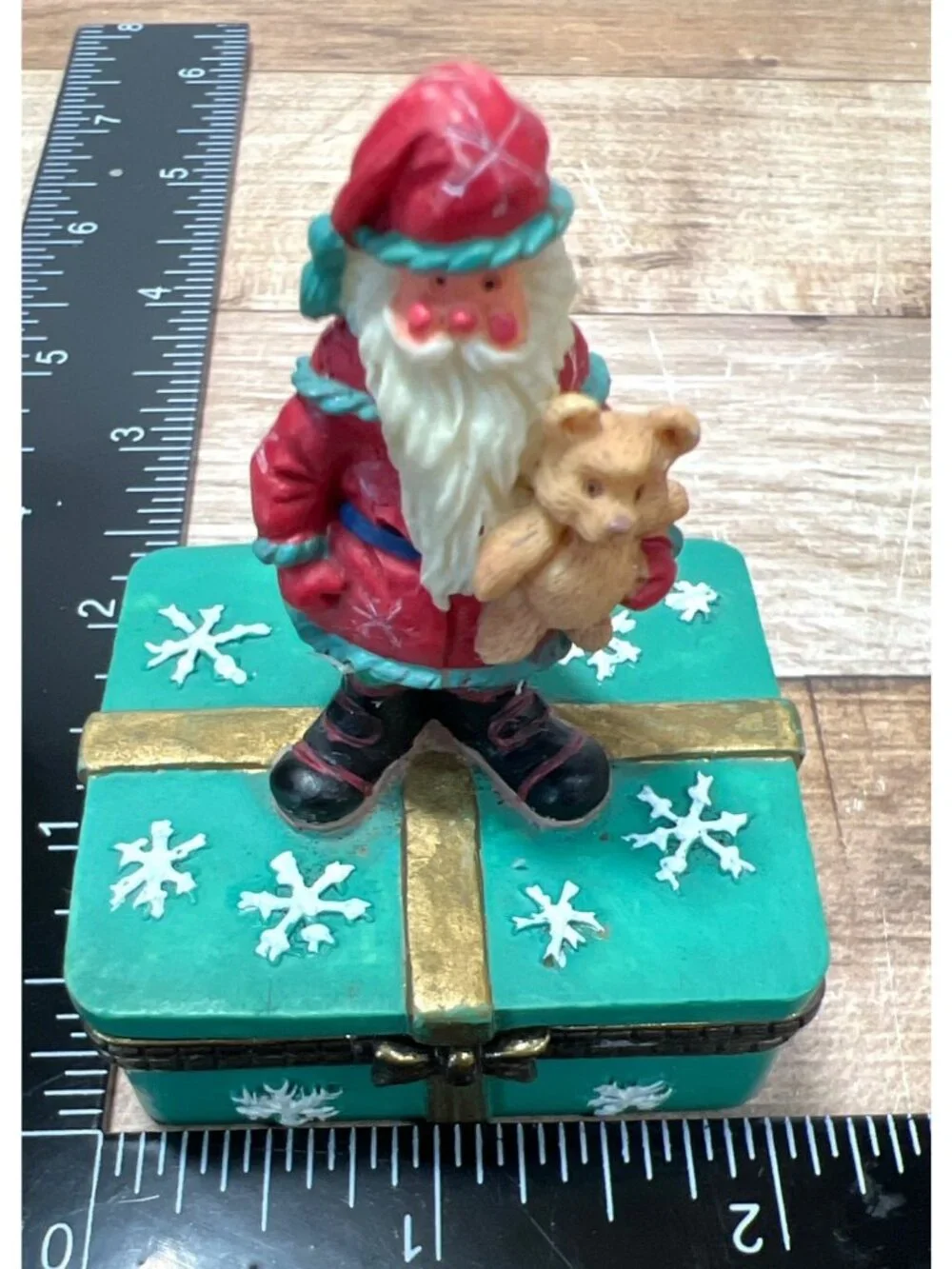 Vintage Christmas Santa Claus Trinket Box With Gift Design & Snowflakes